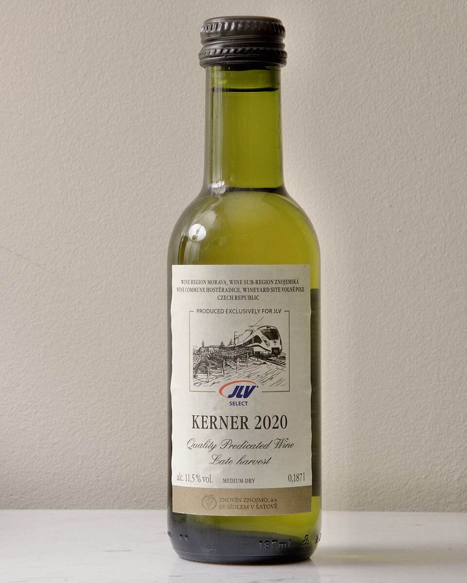 Demo White Wine 187ml (Kerner style)
